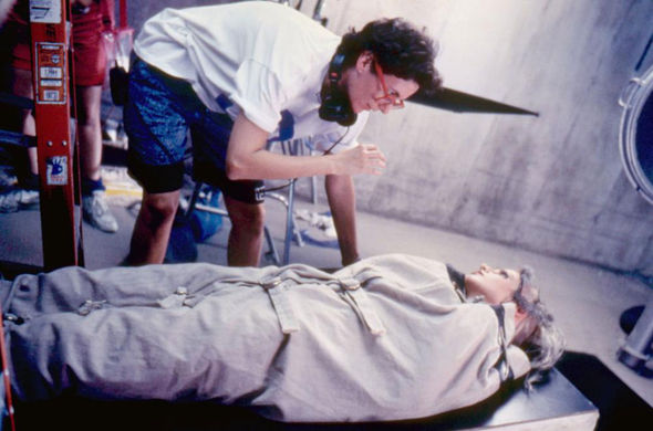 IMAGE: Photo – Rachel Talalay directing Lori Petty